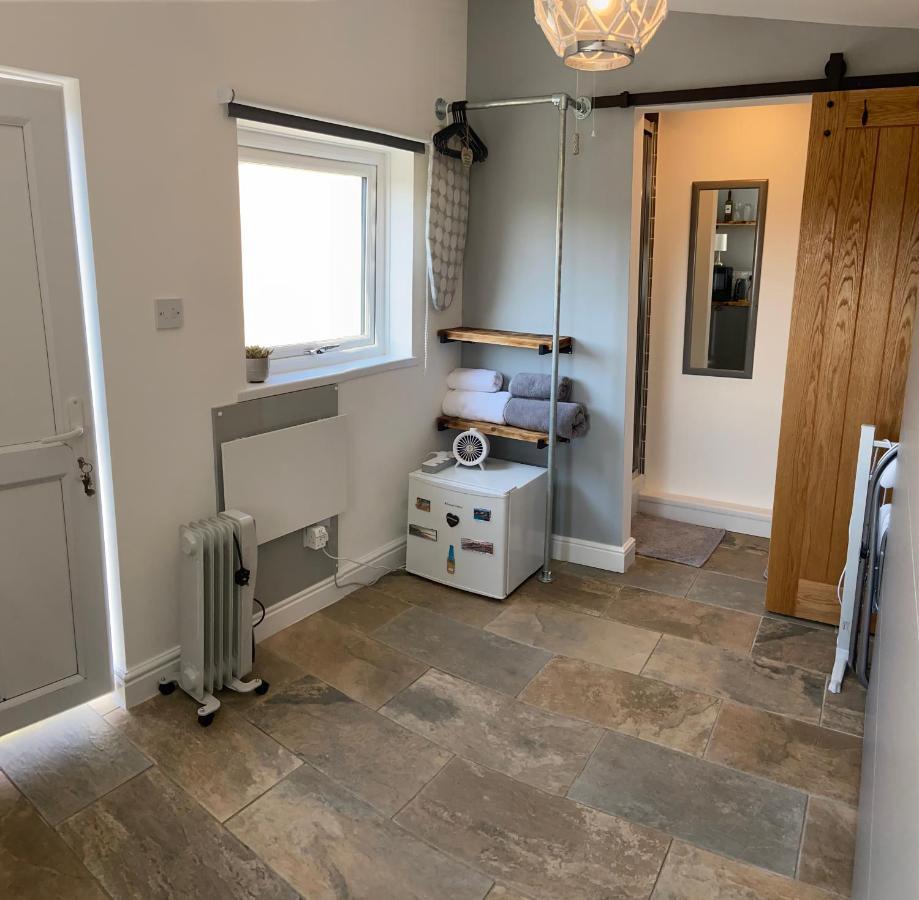 Adorable Bedsit For You, Partner And Your Pet! Stepaside  Exterior foto